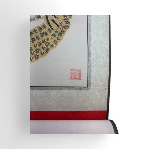 Chinese Paper Cut Silk Scroll with Peacock and Peony – Vintage Wall Art in Box - Picture 16 of 16